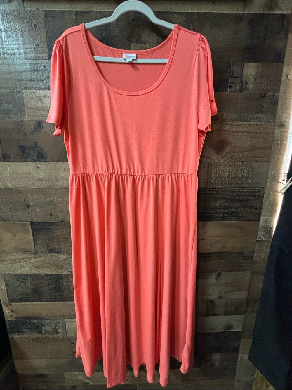 LuLaRoe Coral-Orange Short Sleeve Scoop Neck Midi Dress